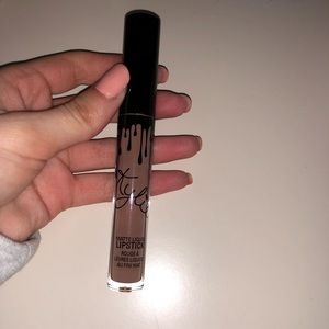 Kylie Cosmetics liquid lip shade Moon